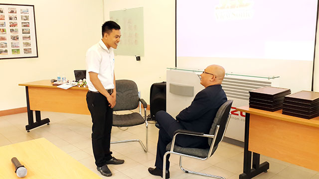 Kỹ năng bán hàng & chăm sóc Khách Hàng chuyên nghiệp - ISUZU (29 & 30.09.2014)